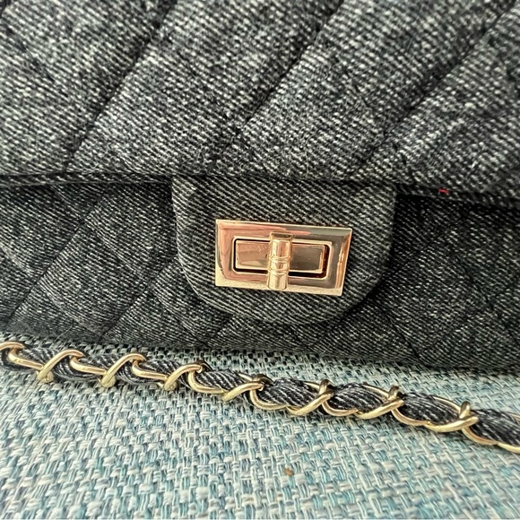 Chic Black Denim Quilted Chain Bag - Picture 2 of 7